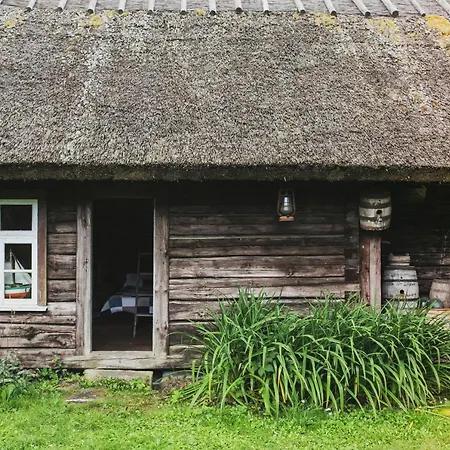 Paerdi Talu Aidamaja Pensión Liiva (Saaremaa)