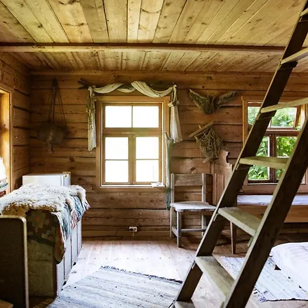 Paerdi Talu Aidamaja Pensión Liiva (Saaremaa)
